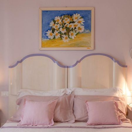 Tre Civette Sul Como Bed and Breakfast Marina di Massa Zewnętrze zdjęcie