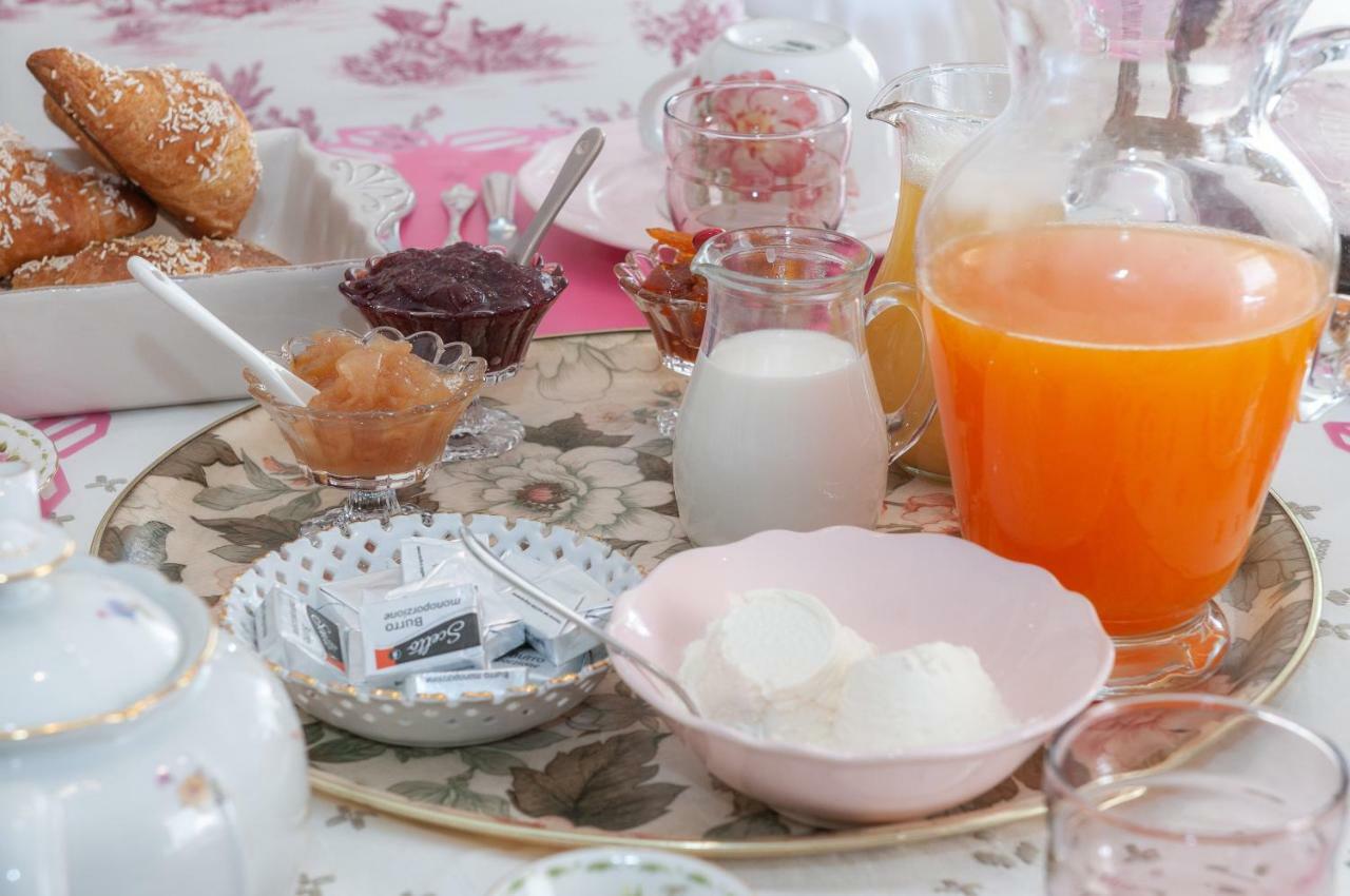Tre Civette Sul Como Bed and Breakfast Marina di Massa Zewnętrze zdjęcie