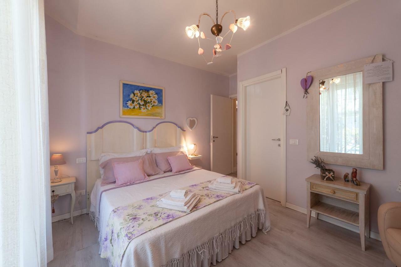 Tre Civette Sul Como Bed and Breakfast Marina di Massa Zewnętrze zdjęcie