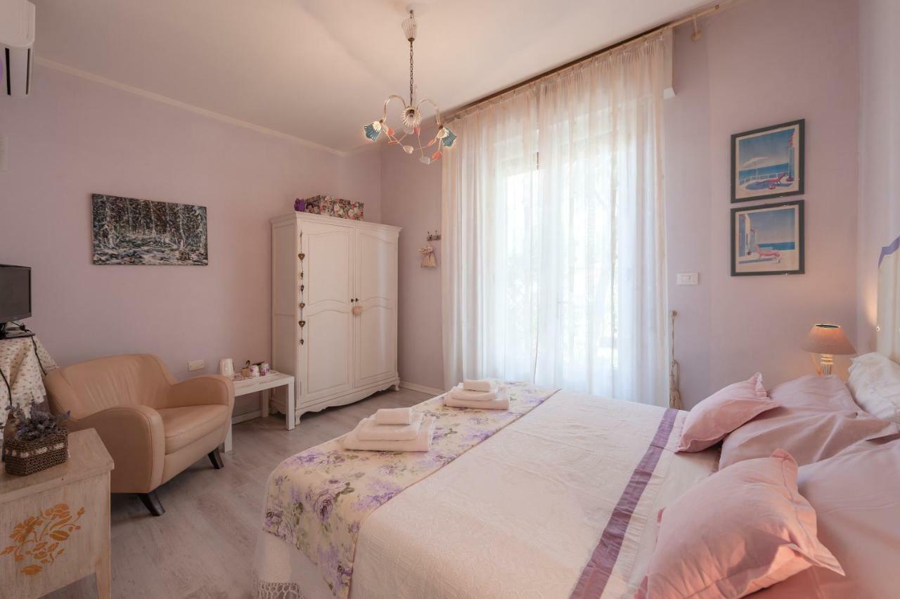 Tre Civette Sul Como Bed and Breakfast Marina di Massa Zewnętrze zdjęcie