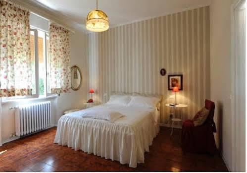 Tre Civette Sul Como Bed and Breakfast Marina di Massa Zewnętrze zdjęcie